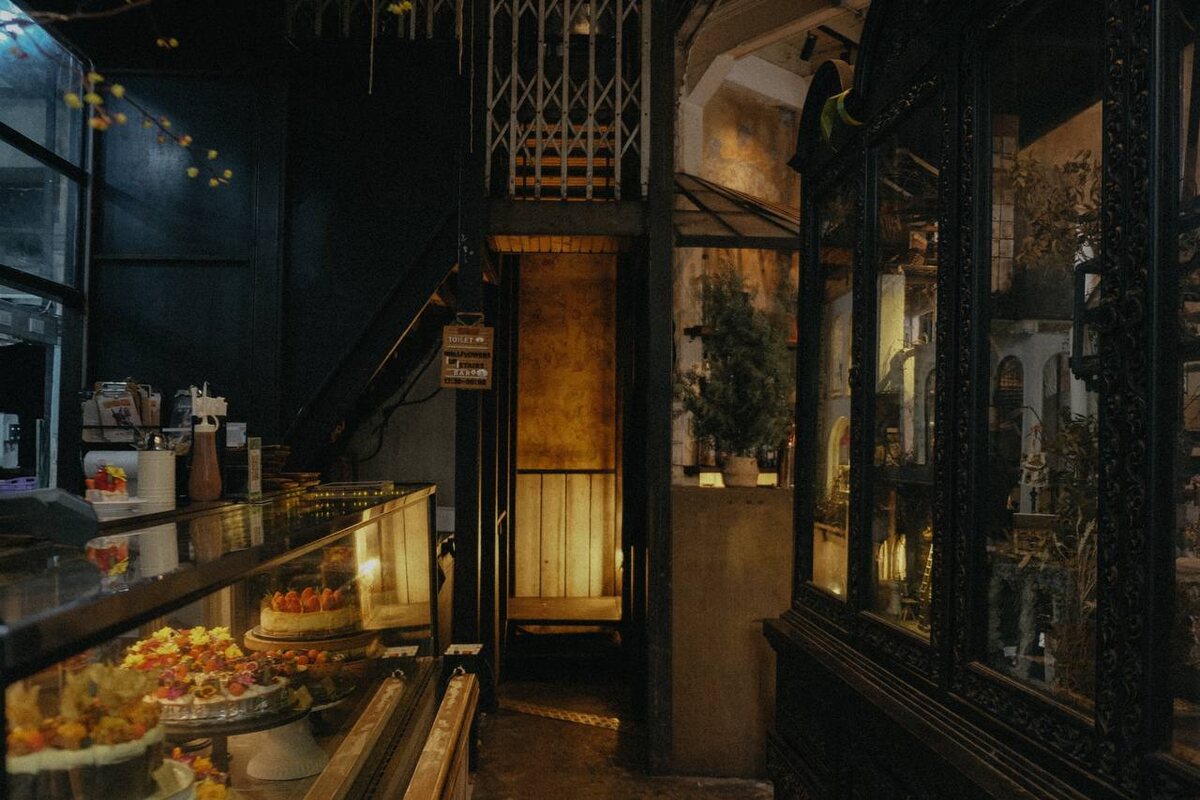 кафе Wallflowers в Бангкоке