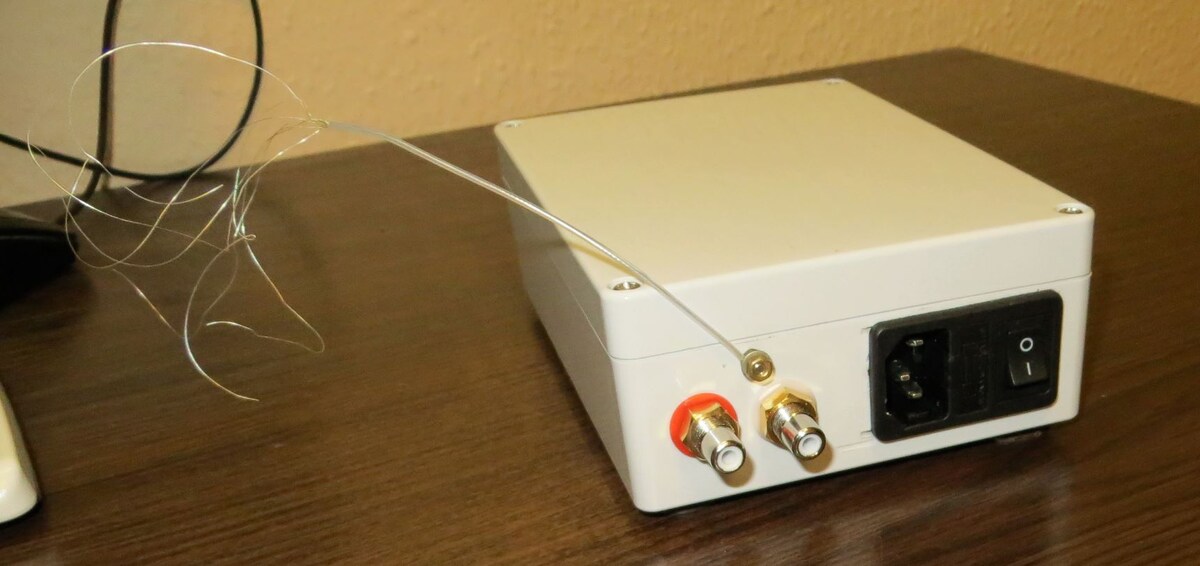 2. Качественный USB флэш плеер на основе китайской панельки с ПДУ.