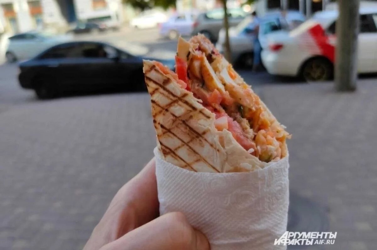    В Набережных Челнах закрыли кафе из-за отравления шаурмой