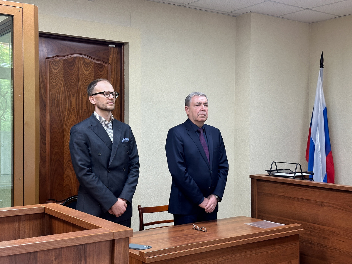 Олег Завгородний (справа). Фото Калининградского областного суда