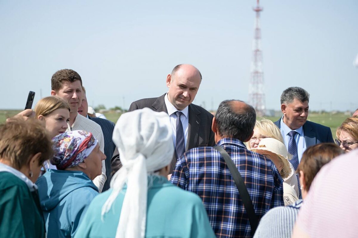     Врио губернатора Евгений Солнцев работает в Светлинском районе Оренбуржье
📷    Врио губернатора Евгений Солнцев работает в Светлинском районе Оренбуржье
📷    Врио губернатора Евгений Солнцев работает в Светлинском районе Оренбуржье
📷    Врио губернатора Евгений Солнцев работает в Светлинском районе Оренбуржье
📷    Врио губернатора Евгений Солнцев работает в Светлинском районе Оренбуржье
