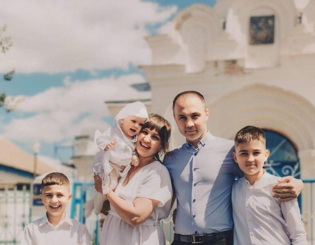    Семья Писанных - победитель в номинации "Многодетная семья" фотоконкурса 2024 года. Светлана Журавка