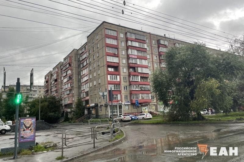    Дом №101 по улице Братьев Кашириных в Челябинске