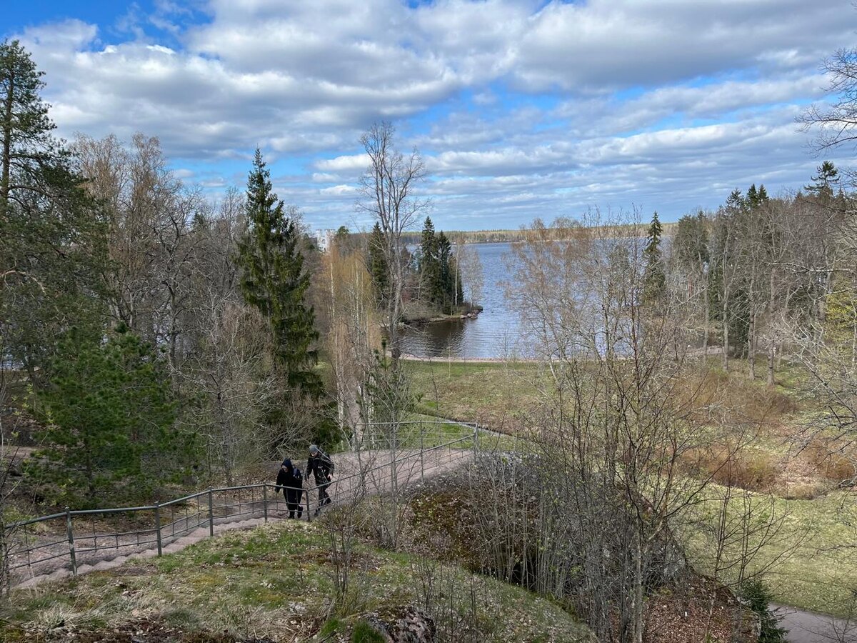 Парк Монрепо, вид на бухту с пристанью, где мы высадились с катамарана.
