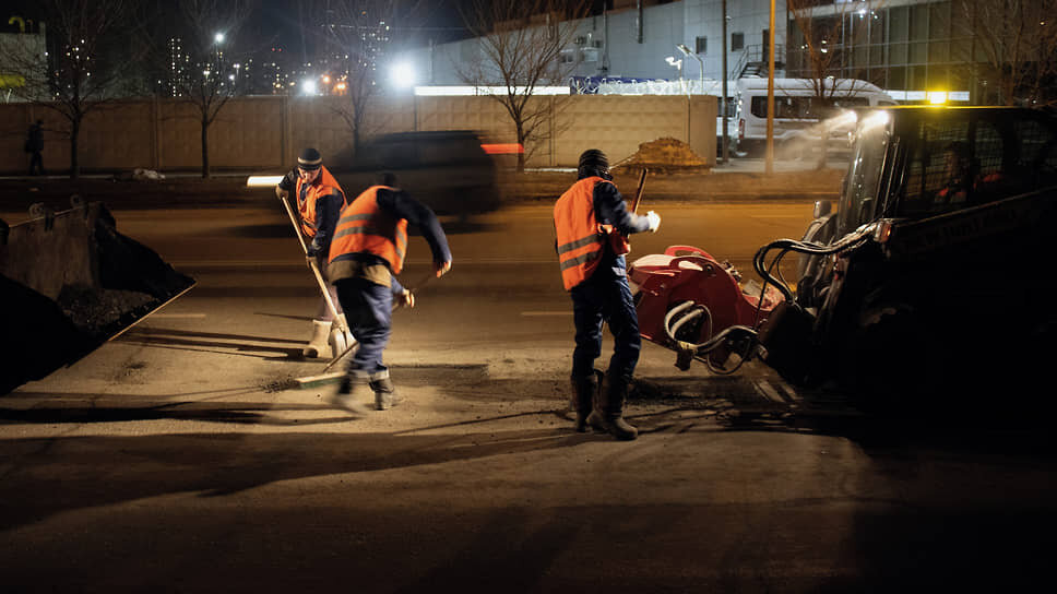 В Набережных Челнах начали ремонтировать проспект Яшьлек.📷Фото: Данила Егоров / Коммерсантъ