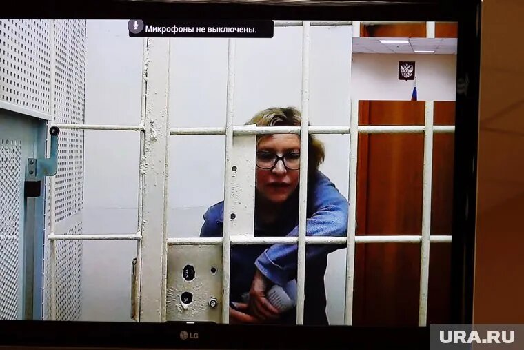 Елене Камшиловой из Кургана и ее сестре Марине продлили арест. Фото: Екатерина Сычкова © URA.RU