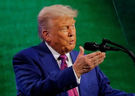    Трамп убеждён, что Путину незачем лететь в Стамбул, потому что его там нет