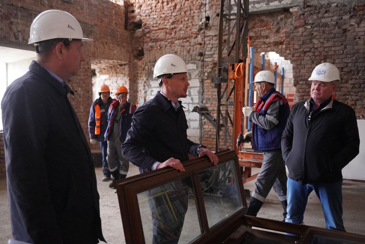    В Курске продолжается реставрация здания мужской гимназии