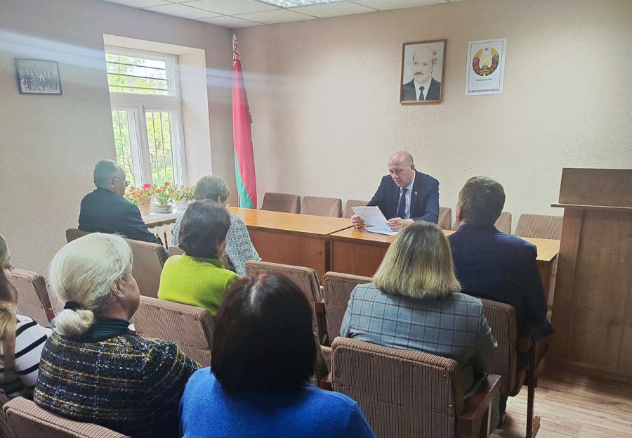     В Копыльском райЦГЭ обсудили основы общественного здоровья