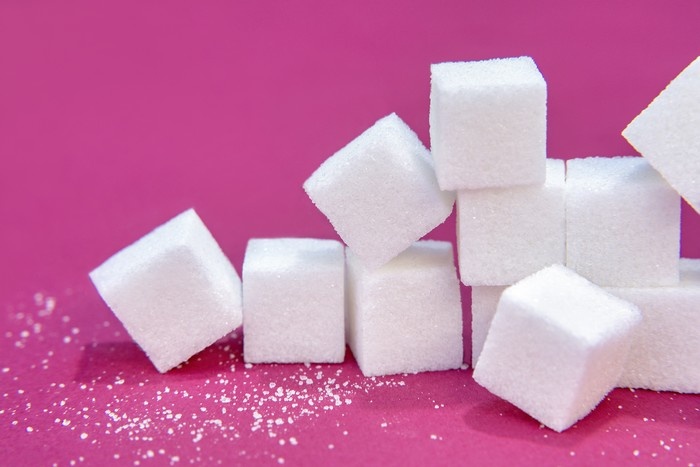    Минздрав: россияне в разы превышают нормы потребления сахара и соли