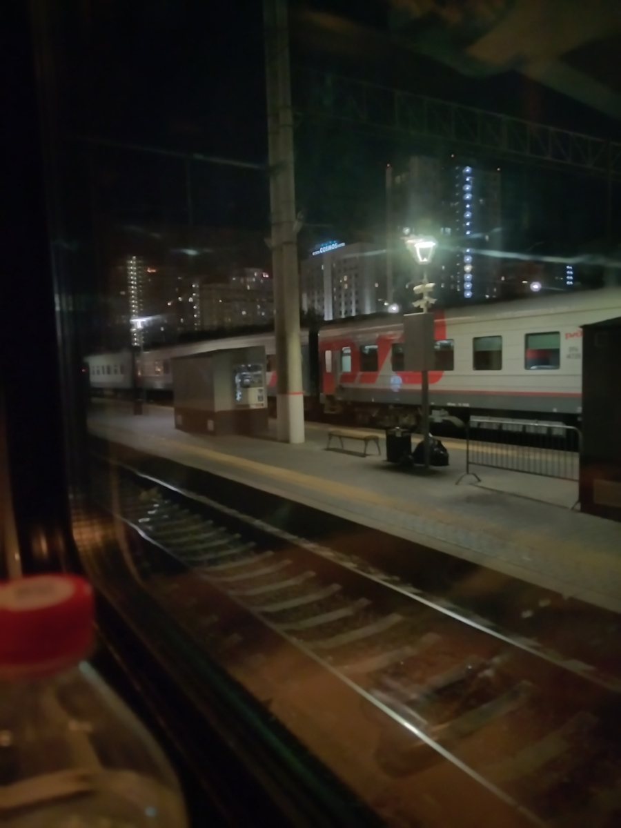 Из окна моего купе. Только отправились. 