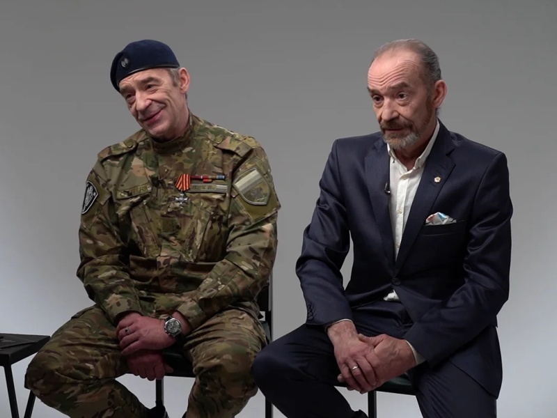    Близнецы из фильма «Приключения Электроника» участвуют в СВО в звании генералов