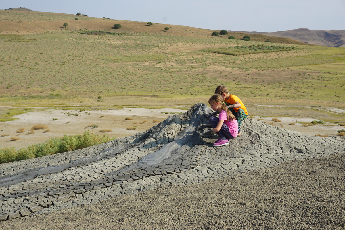 Грязевые вулканы Тахти-Тефа, национальный парк «Вашловани». Автор фото: В. А. АЛЕКСЕЕВА.