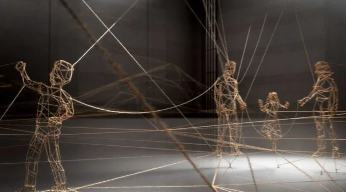 Иллюстративный материал заимствован из общедоступных ресурсов интернета, не содержащих указаний на авторов этих материалов и каких-либо ограничений для их заимствования