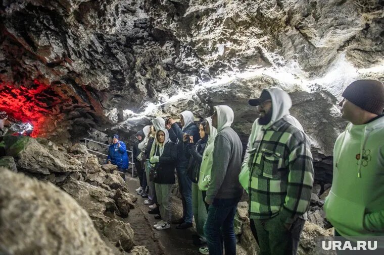 У туристов осталось несколько дней, чтобы попасть в Кунгурскую пещеру. Фото: Сергей Русанов © URA.RU
