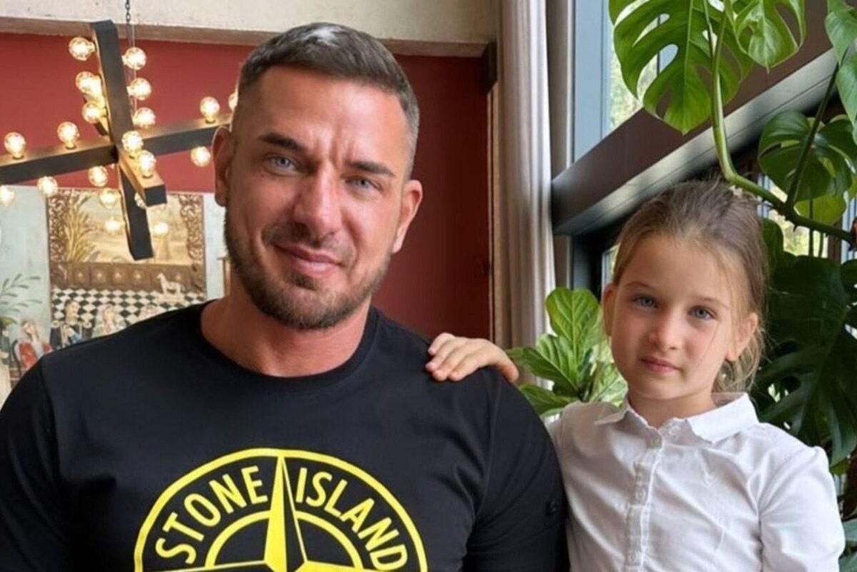    Курбан Омаров с дочерью Теоной Социальные сети