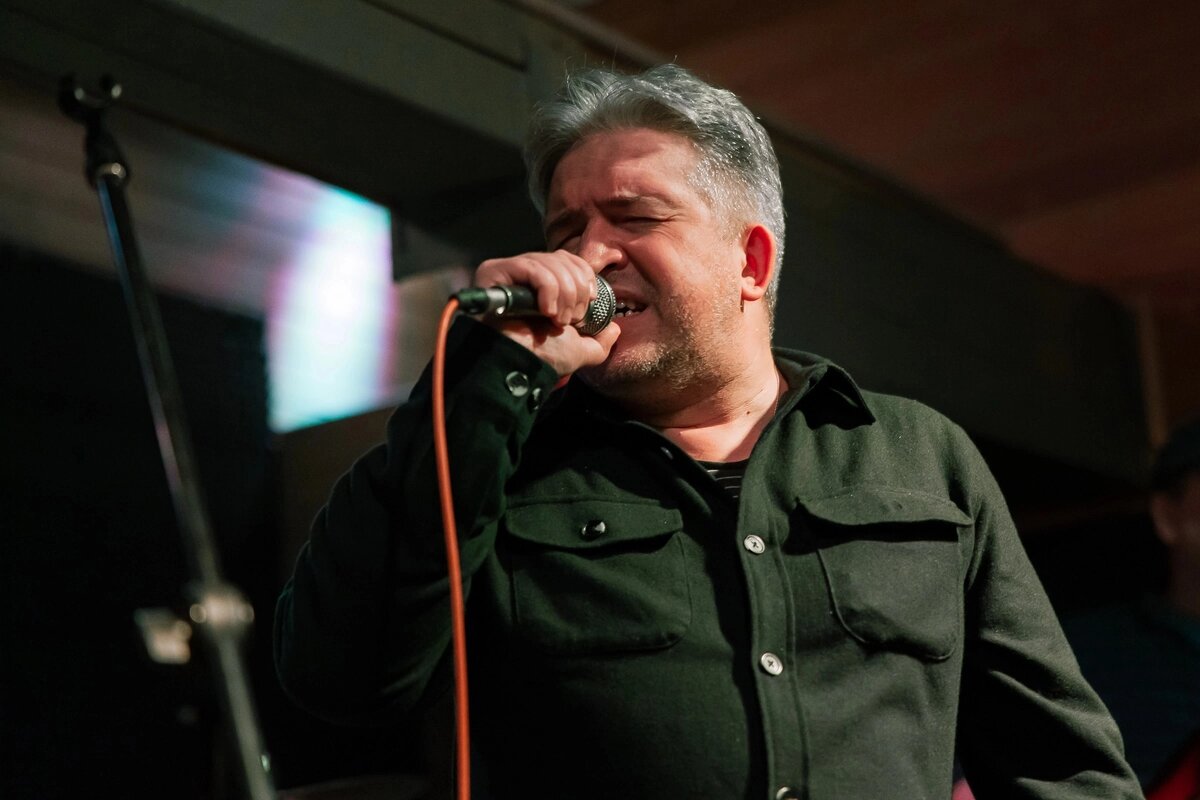 Ну и пусть мой дом улетает. А я - остаюсь!