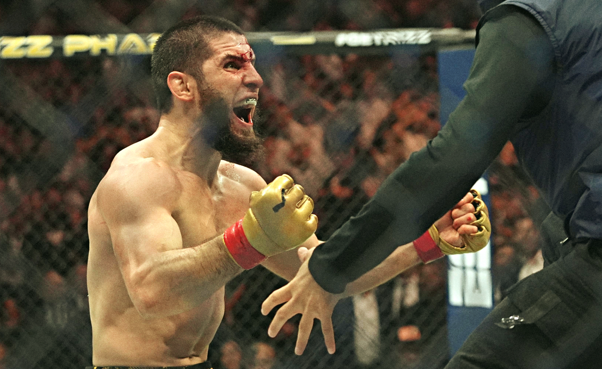 14 мая представители UFC анонсировали окончательный переход легендарного легковесного бойца Ислама Махачева в полусредний вес