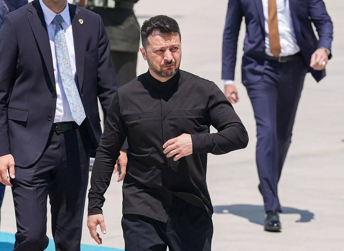 Президент Украины Владимир Зеленский прибыл в турецкую столицу, чтобы встретиться с президентом Турции Реджепом Тайипом Эрдоганом (15 мая 2025). Анкара
© Getty Images / Anadolu