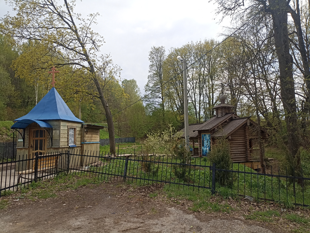 Вид со стороны парковки