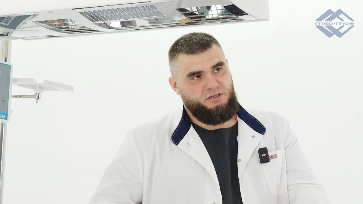 Семён Николаевич Лаврентьев, врач-анестезиолог-реаниматолог, неонатолог отделения реанимации новорождённых Московского областного перинатального центра, а также научный сотрудник отделения неонатологии в НИКИ детства Минздрава Московской области