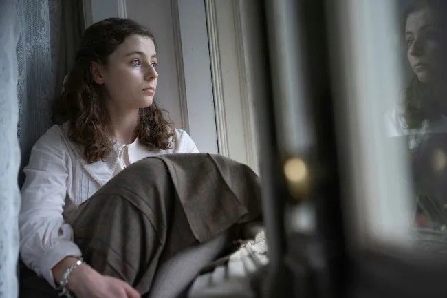 Кадр из сериала "Жизнь после жизни", 2022.