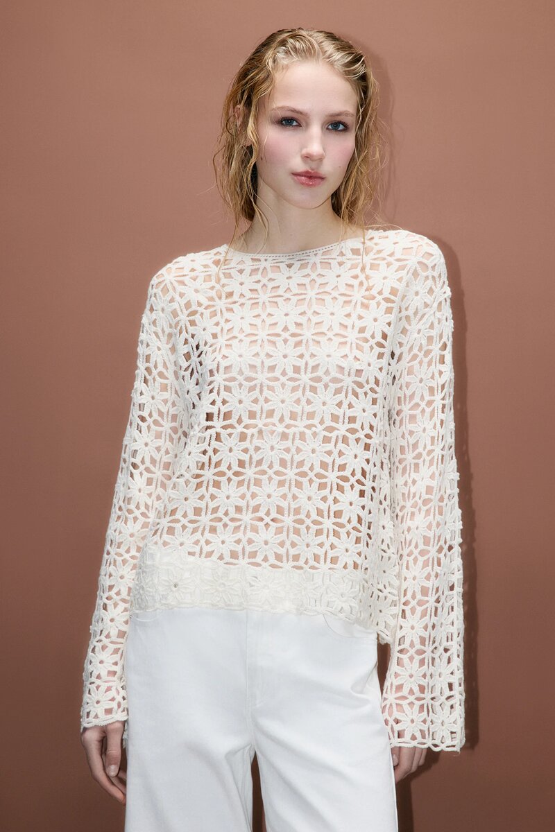 Джемпер ажурный с расклешенными рукавами. Befree