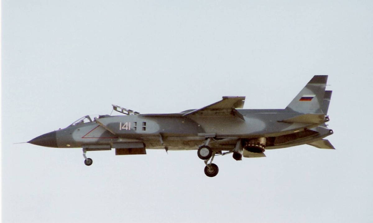 Як-141