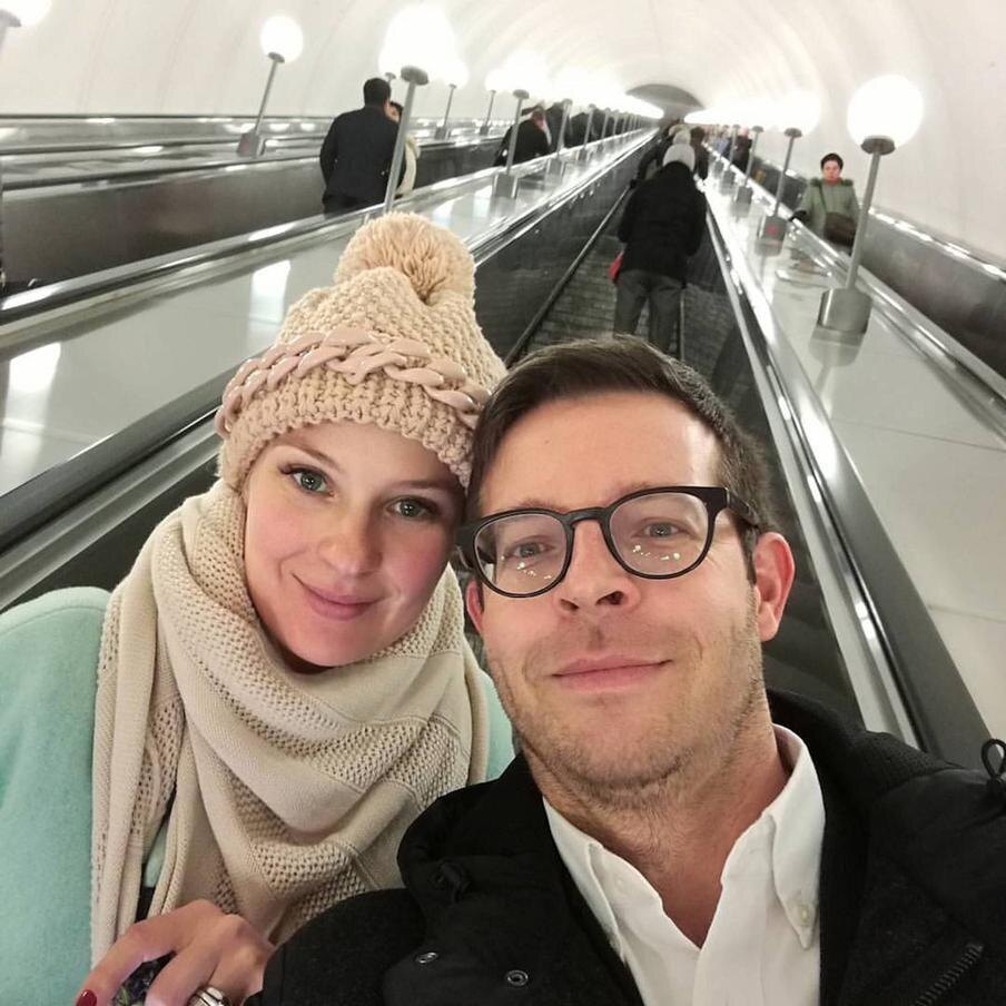 Француз Винсент Люккези приехал в Москву по обмену опытом и остался – на 15 лет. (на фото – с женой Натальей), 2016 год.