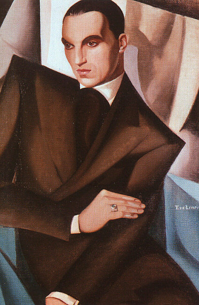  . 1925