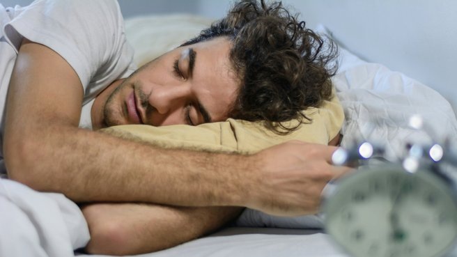 Избыток сна вреден для мозга: доказано учеными