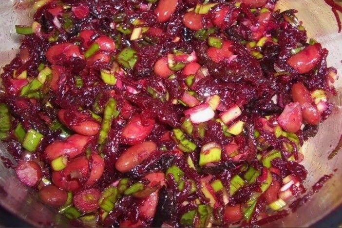 Салат, который покорит твое сердце: свекла и фасоль без мяса – вкусно и полезно!