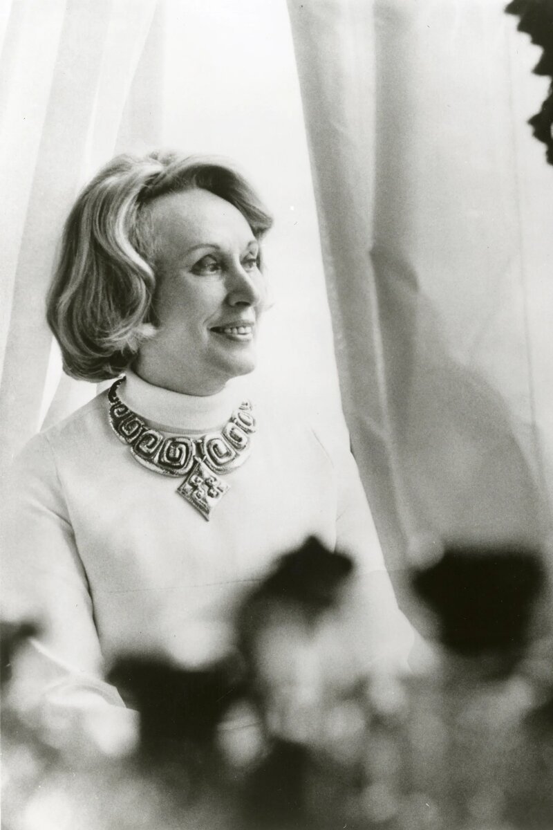 Эсте Лаудер