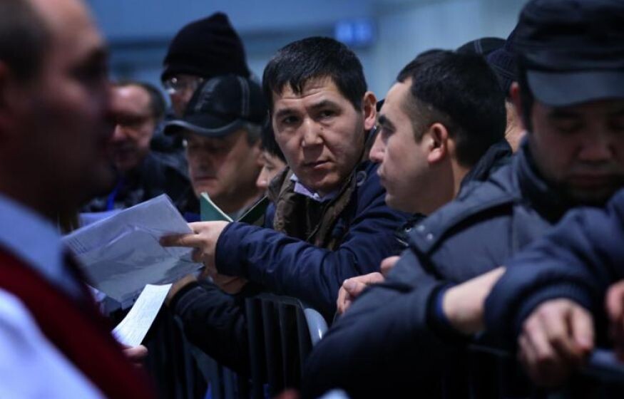    Не пьют, не спят и никого не насилуют: на кого хотят заменить мигрантов в России?