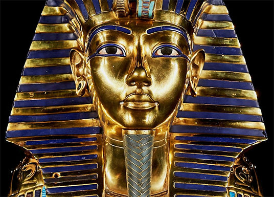 Погребальная маска Тутанхамона.