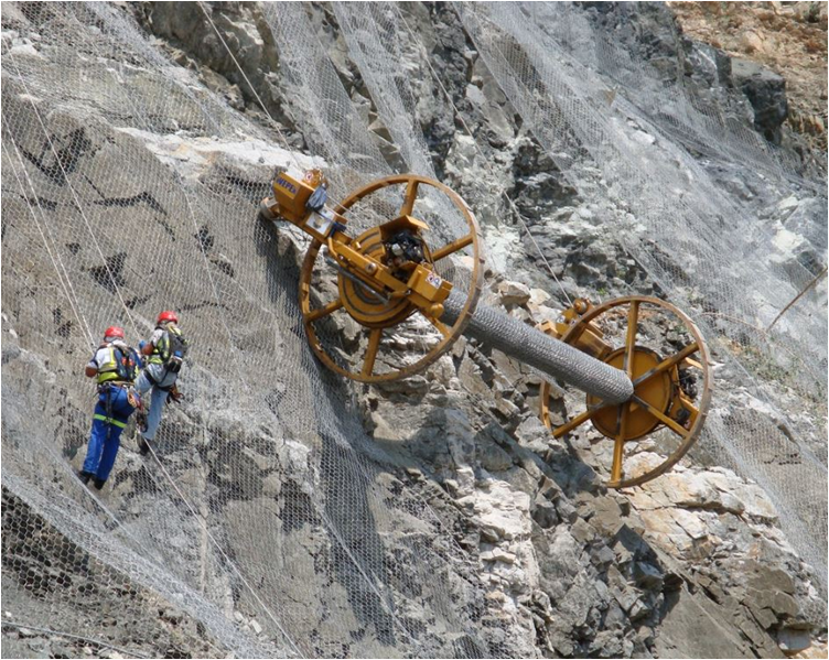 Установка драпипировки простого типа (без анкеровки по поверхности склона)