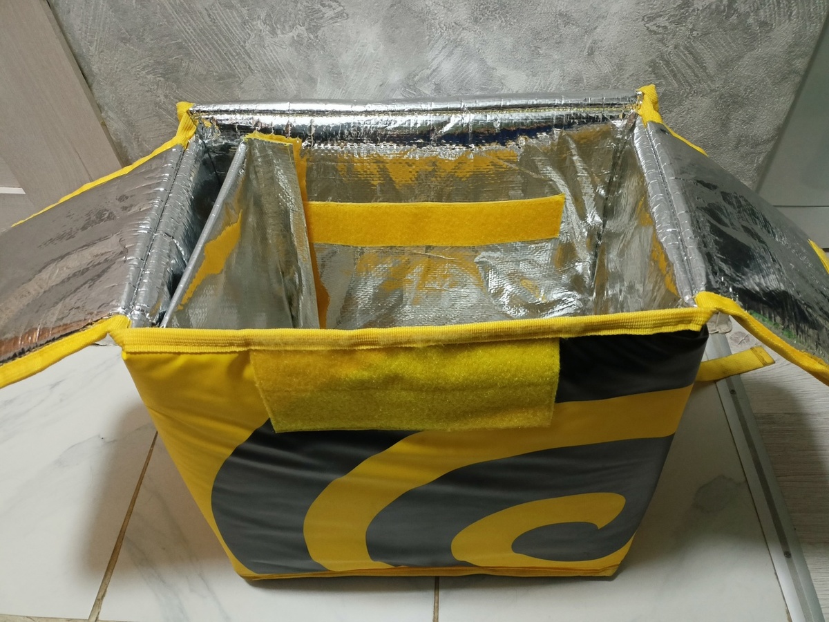 Термосумка, с которой я хожу на доставки.