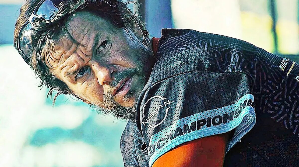 Марк Уолберг в фильме "Артур, ты король" 2024 года. Кадр из открытых источников. 