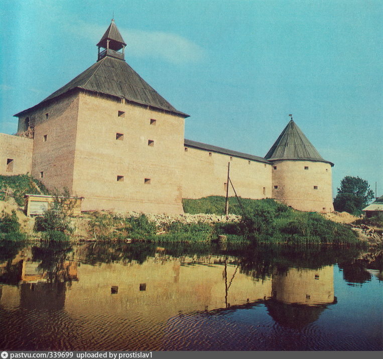 Листайте вправо