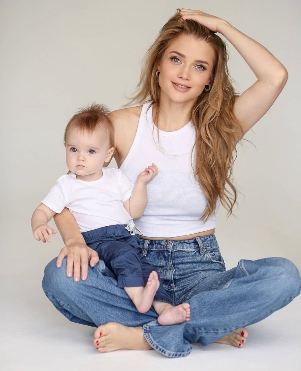 Алина Ланина с сыном