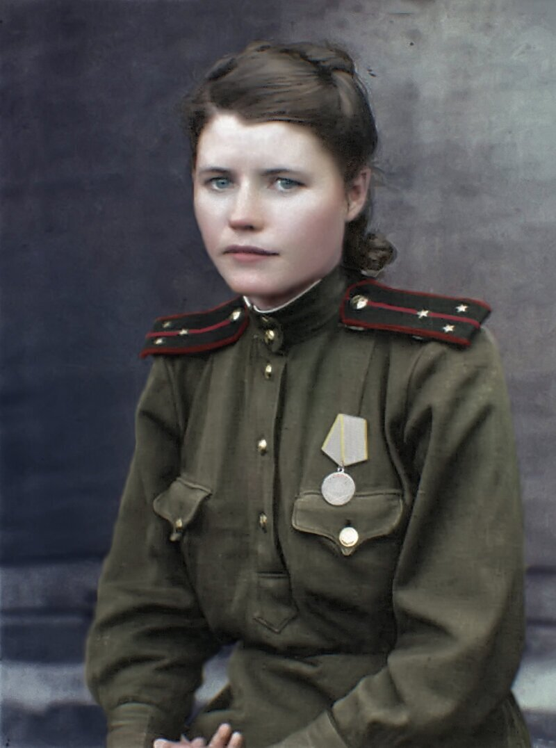 Старший лейтенант Кожаева А.М. 1944. 