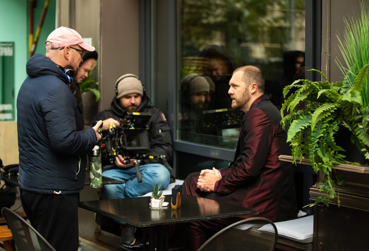 Создатели сериала «Танго на осколках»