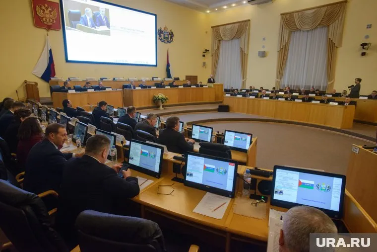 В действующем созыве тюменской облдумы пятеро замов председателя
Фото: Марат Губайдуллин © URA.RU