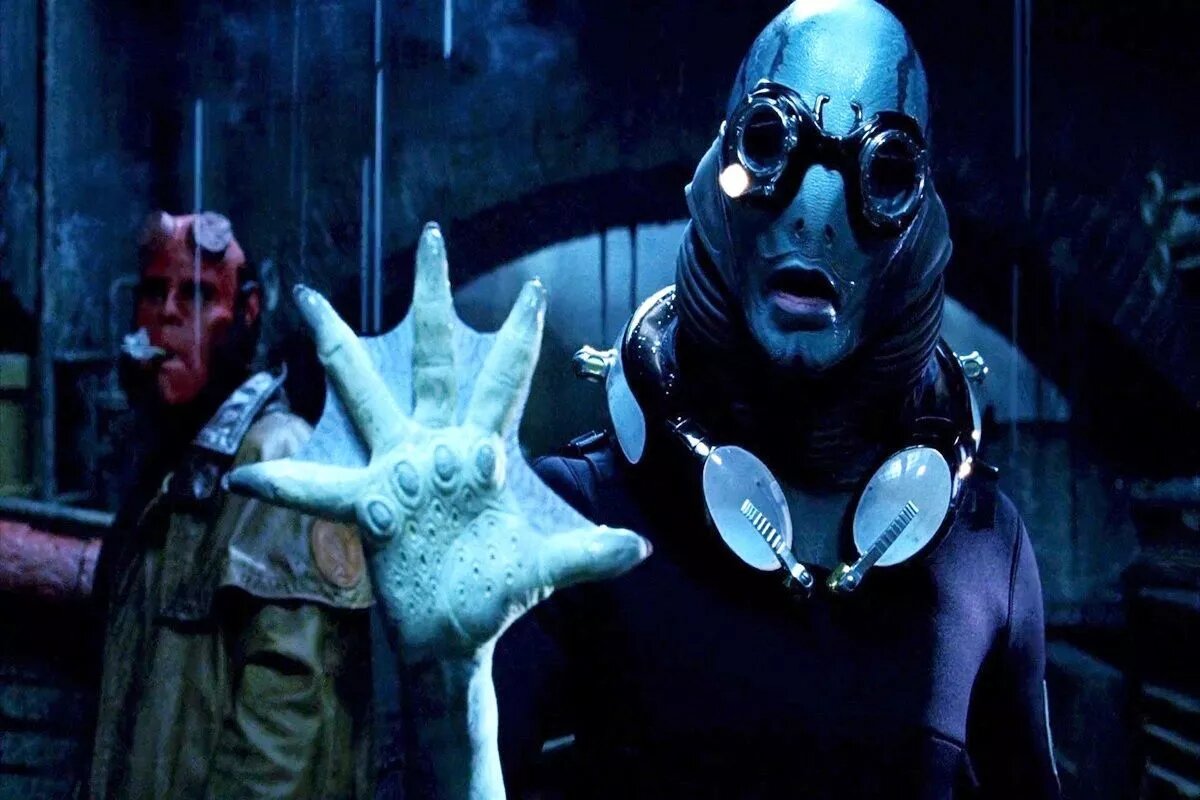 Оккультисты верят, что в озерах Западного Кавказа исследователей ждет немало сюрпризов.
Фото: Кадр из фильма «Хеллбой: Герой из пекла», 2004 год