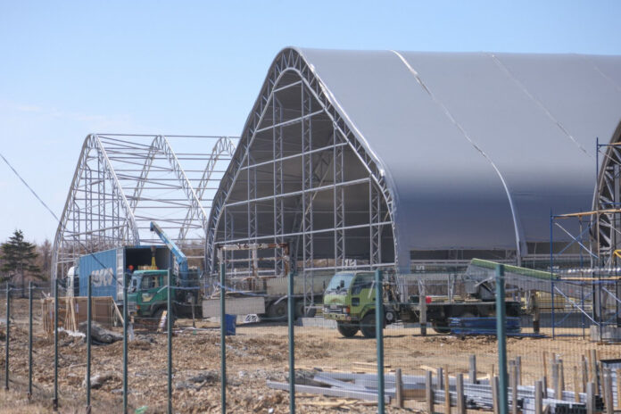 Строительство павильонов на «Пушистом».