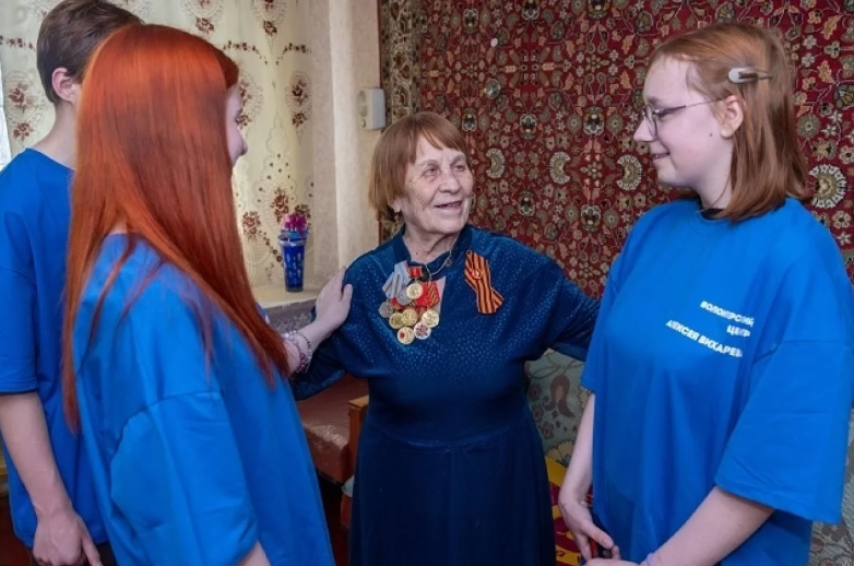    Волонтеры Алексея Вихарева Оливия Ильинская