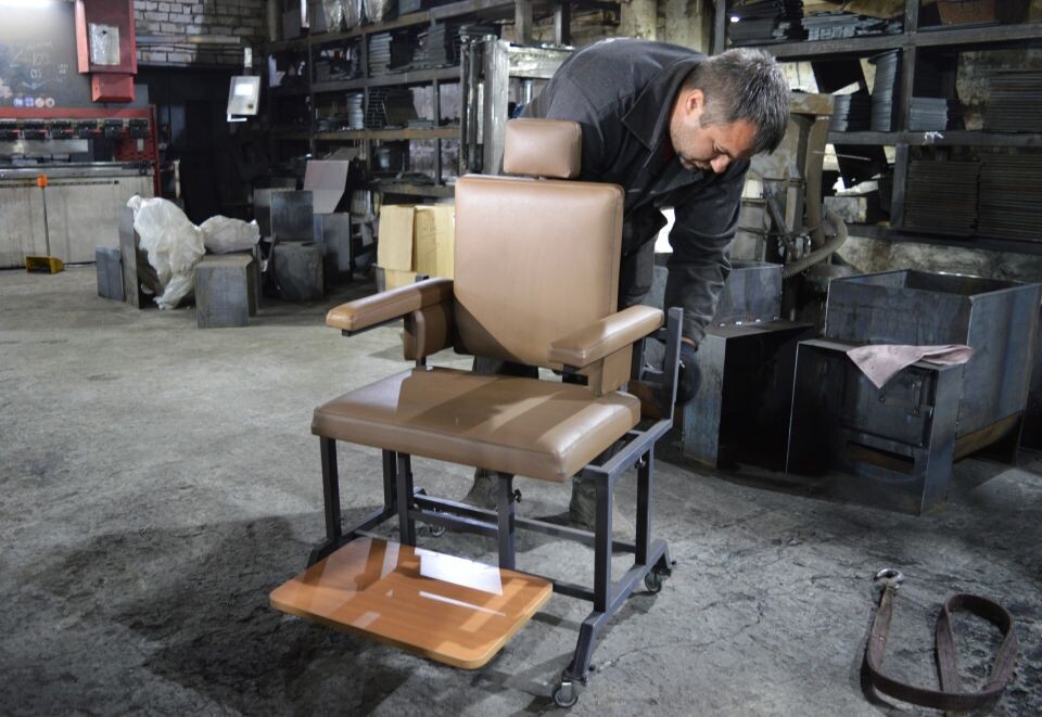    Как создают одежду и мебель для инвалидов. Источник: "Толк"