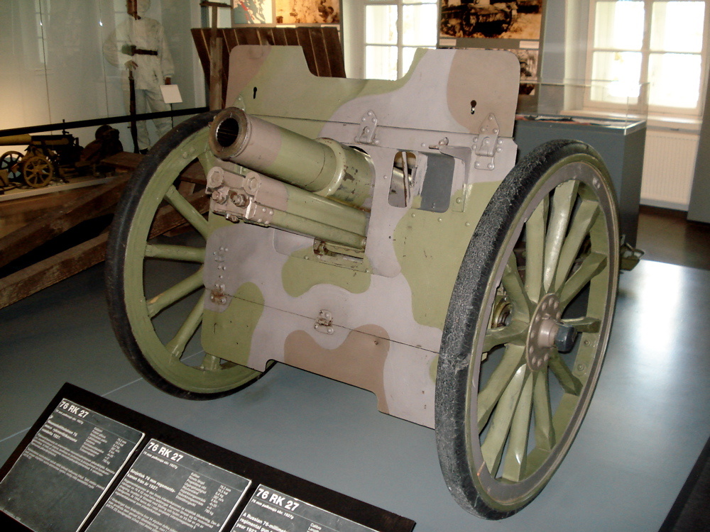 76-мм полковая пушка обр. 1927 г., вариант на деревянных колёсах