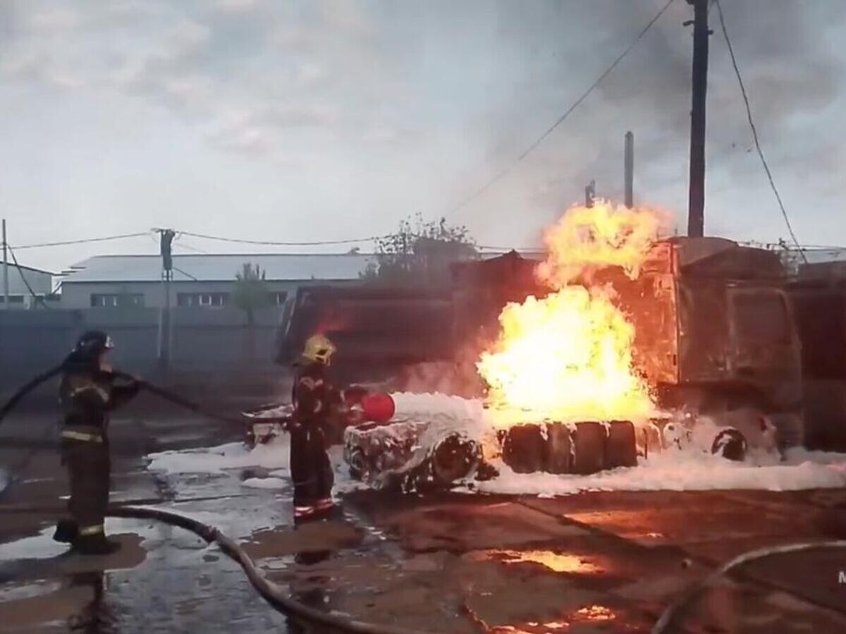    Пожар в автосервисе на Промышленной улице в Подольске© МЧС Московской области/Telegram