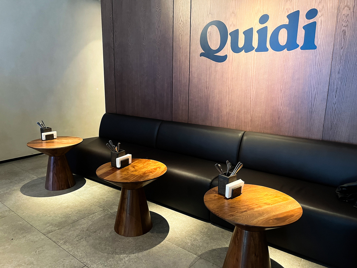 Посадочные места с диванчиками →